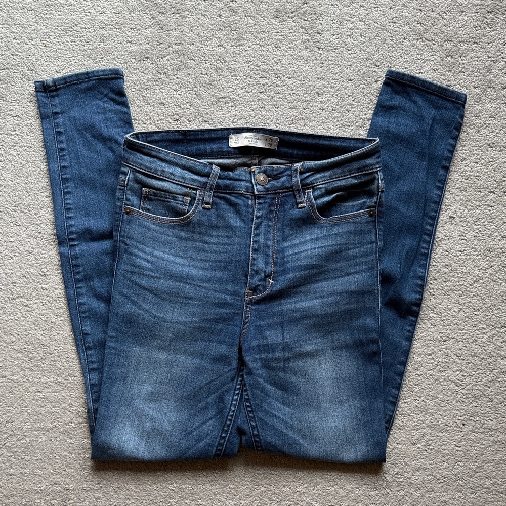 Abercrombie & Fitch Dark Blue Skinny Jeans